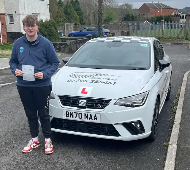 Chequered Flag Driving School pupil who passed their driving test (2)